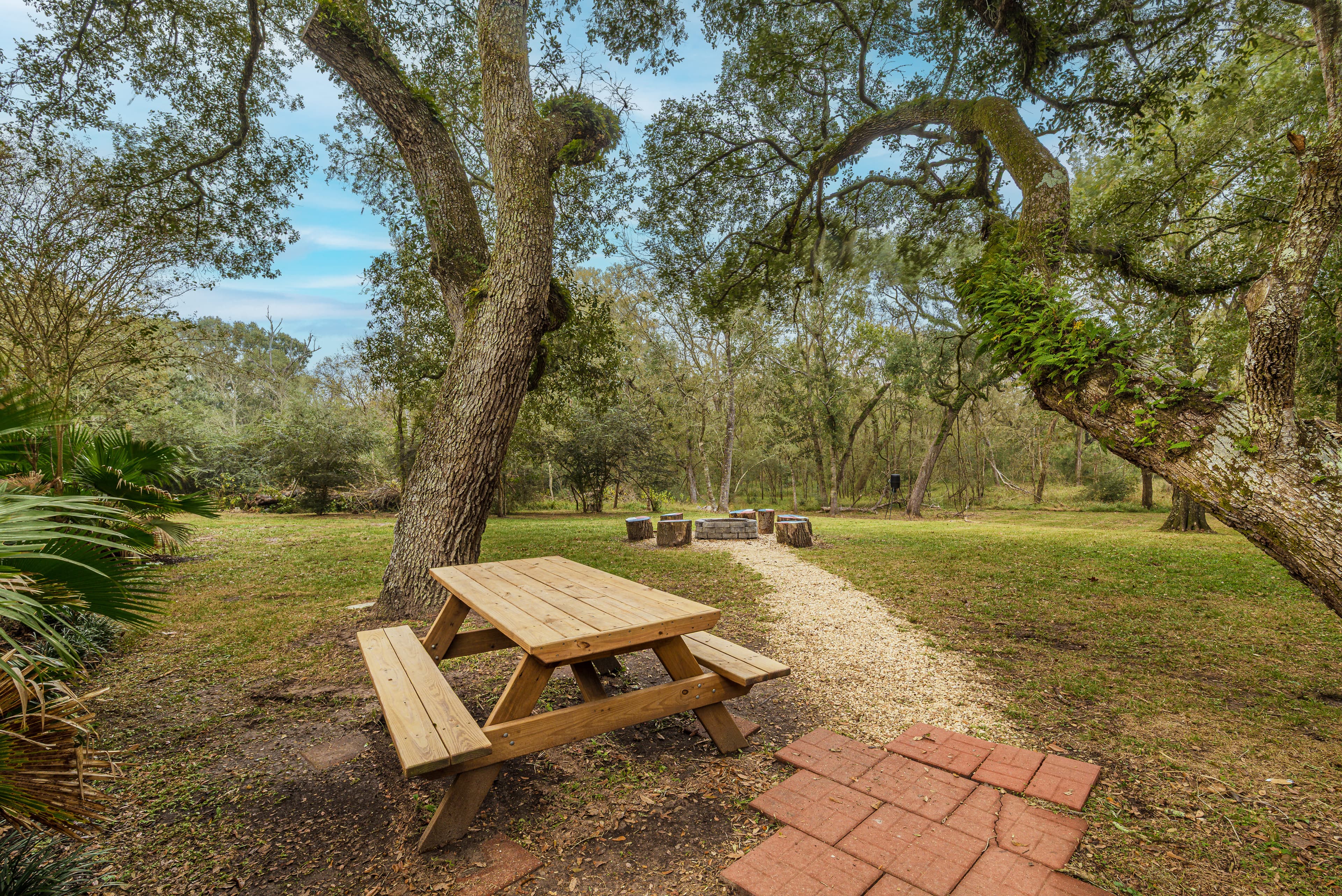 Brazos River Retreat - Image 13
