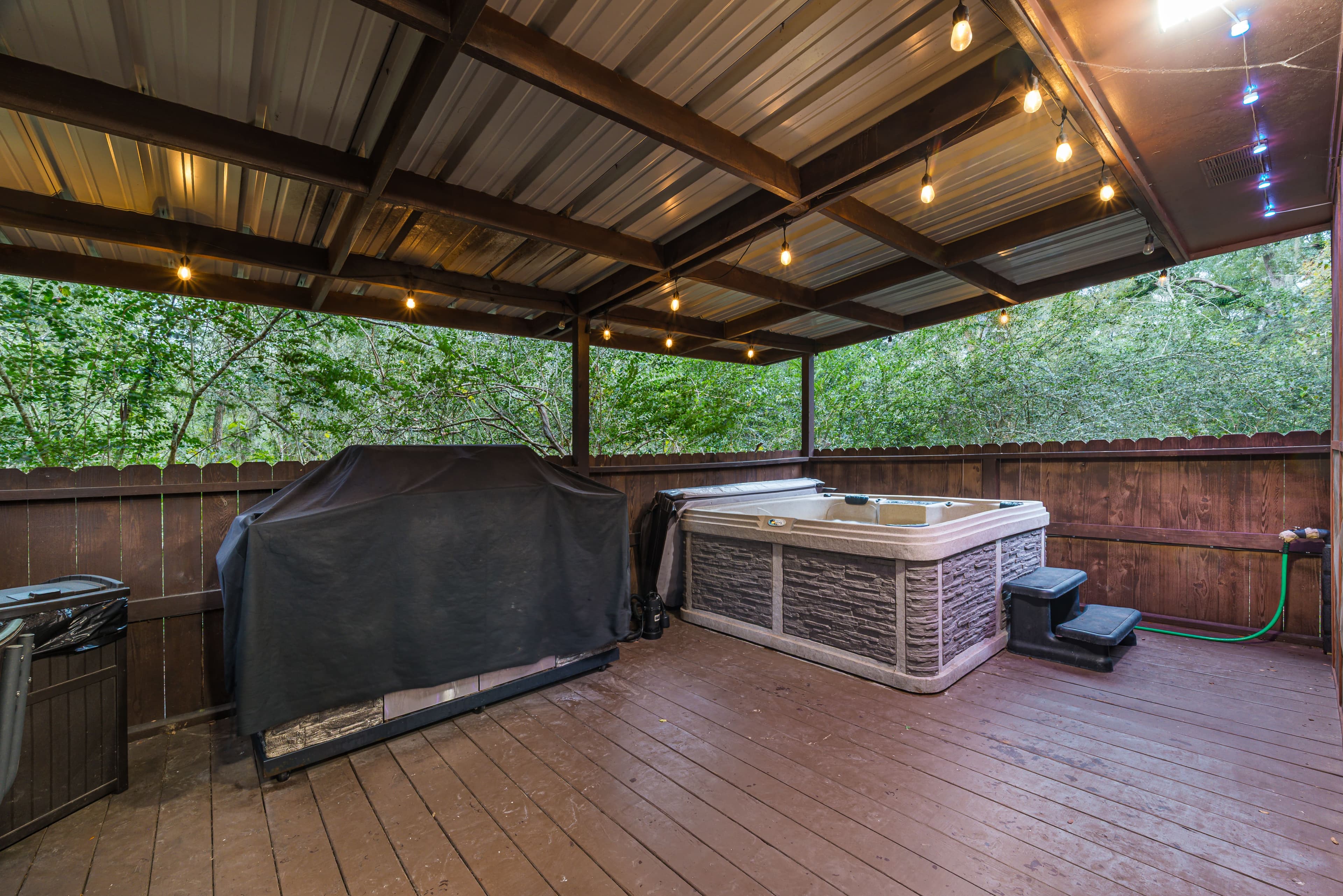 Brazos River Retreat - Image 15