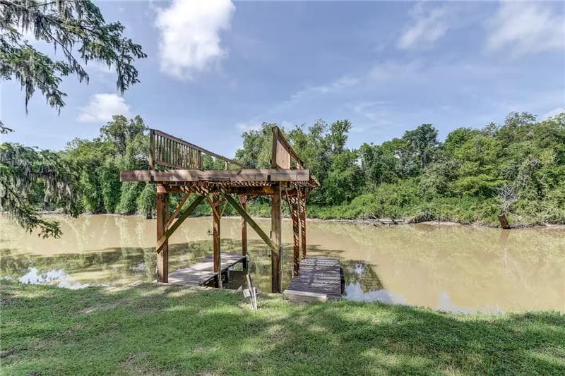 Still Waters Pool house - Image 8